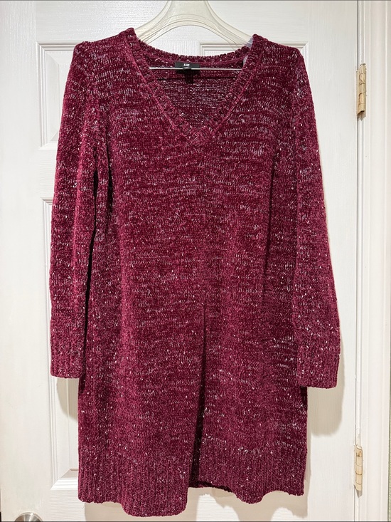 Iz Byer Dresses & Skirts - Iz Byer Burgundy Marled V-Neck Sweater Dress